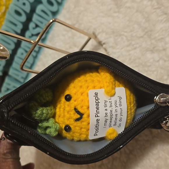 🍍🍍 LOW START 🍍🍍Coach EUC  Glossy Black Wristlet - Picture 8 of 14